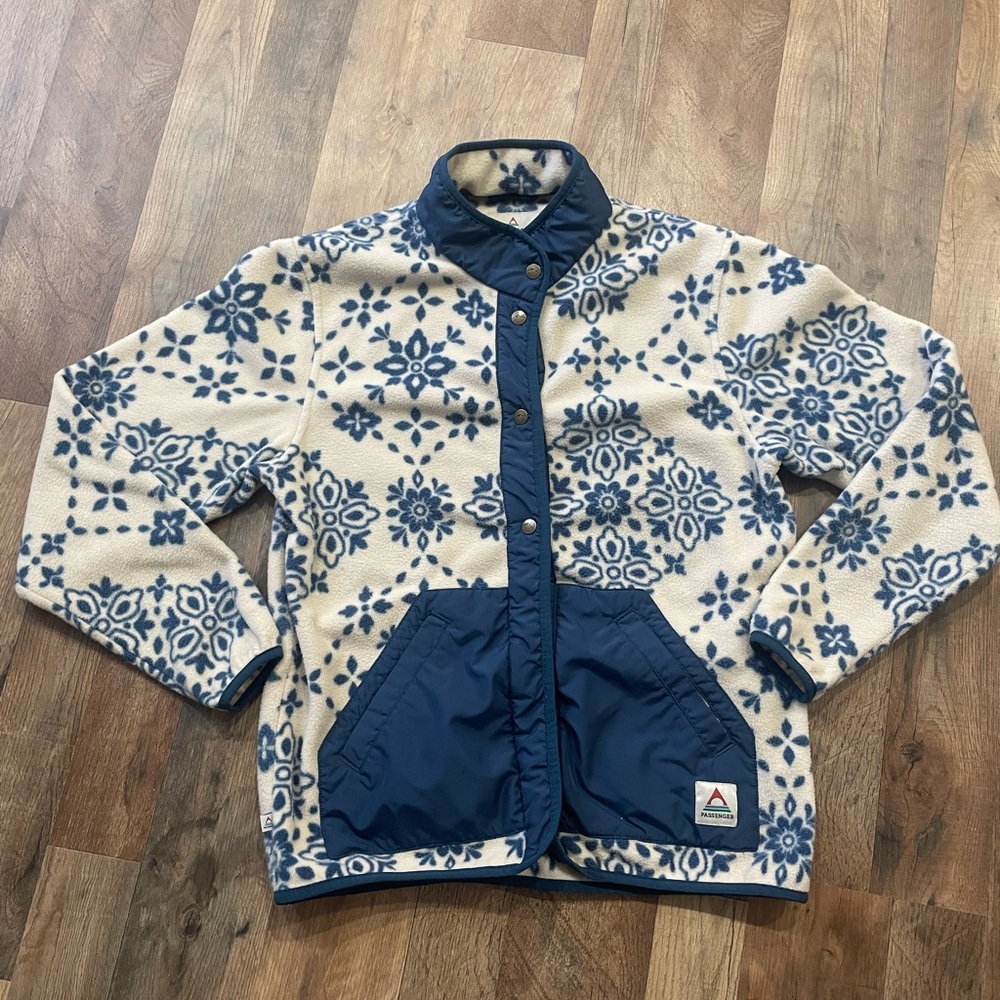 Passenger fleece